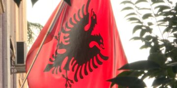 Katër persona të proceduar në Tuz pas shpalosjes së flamurit shqiptar